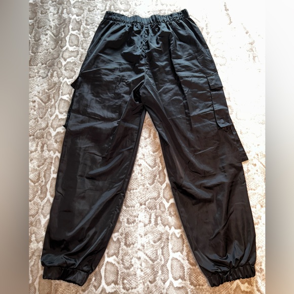 Forever 21 black Parachute Pants - Picture 2 of 3